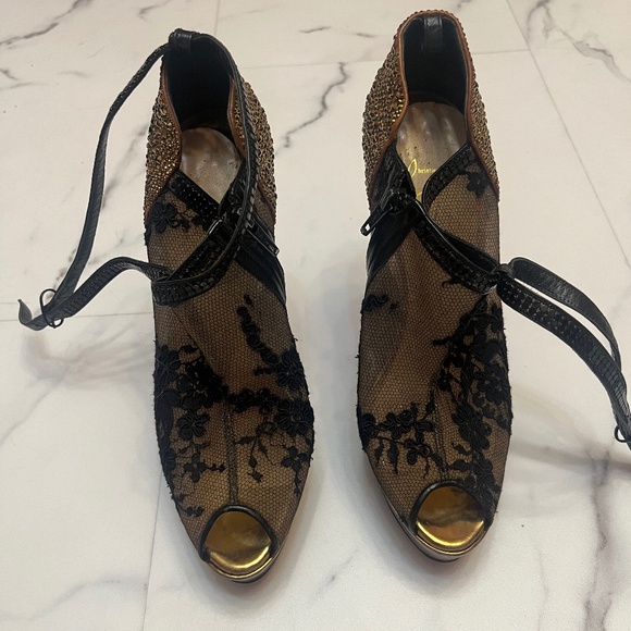 Sparkly, lace gold and black boots - Picture 1 of 10
